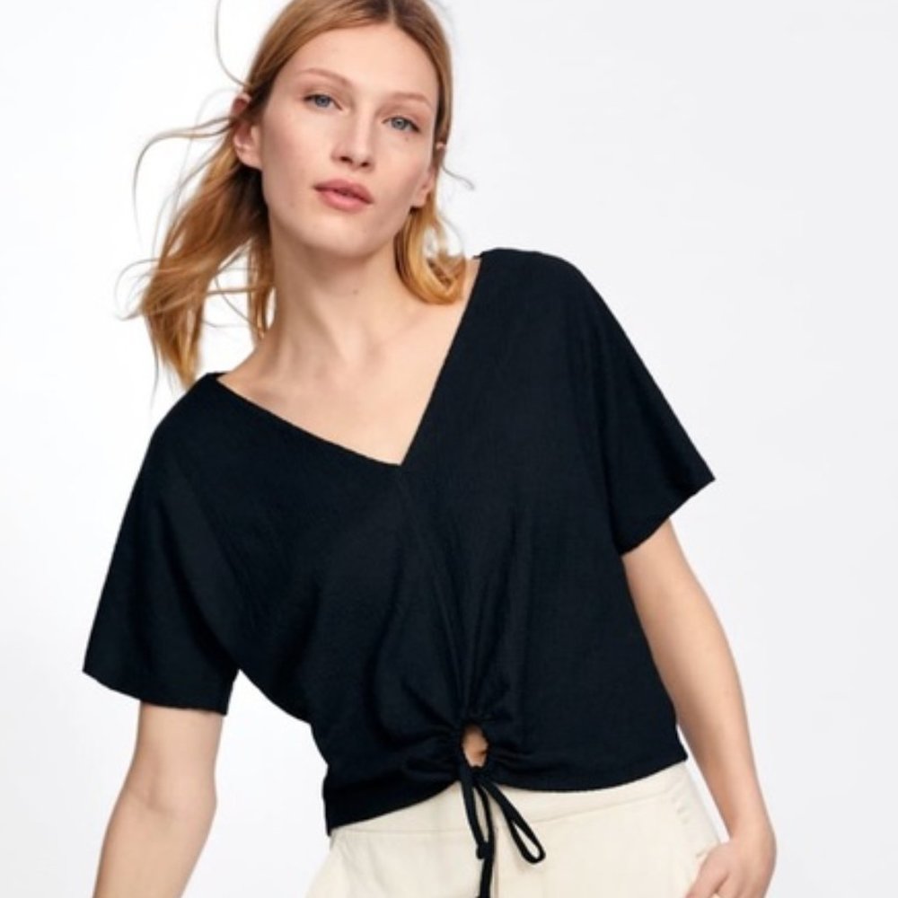 Zara black textured V-neck tshirt with string pull and knot front - NWT